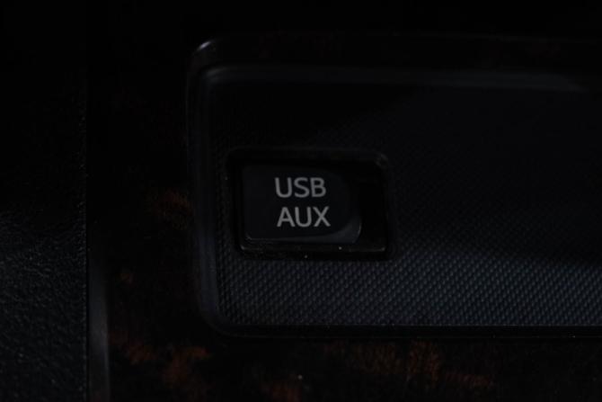 Toyota Land Cruiser 200 Series Рестайлинг 1 с пробегом 2012 года, цена 3 469 000 рублей, 273000 км, внедорожник, Автокод Объявления