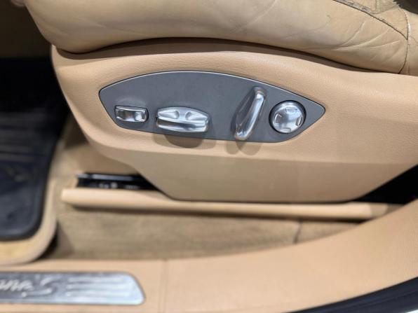 Porsche Cayenne II (958) с пробегом 2011 года, цена 2 340 000 рублей, 189000 км, внедорожник, Автокод Объявления