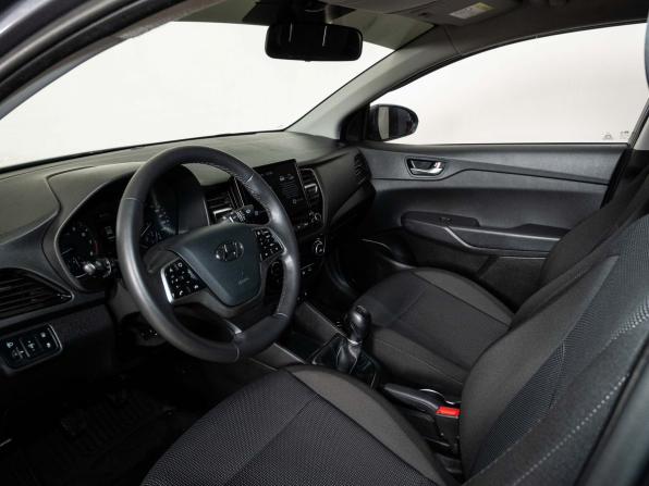 Hyundai Solaris II Рестайлинг с пробегом 2021 года, цена 1 599 000 рублей, 90000 км, седан, Автокод Объявления