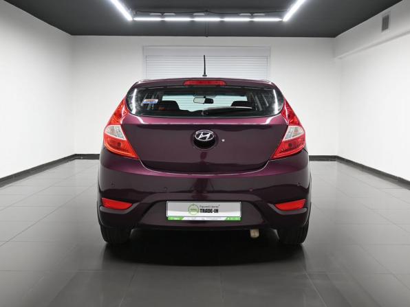 Hyundai Solaris I с пробегом 2012 года, цена 675 000 рублей, 195016 км, хэтчбек, Автокод Объявления