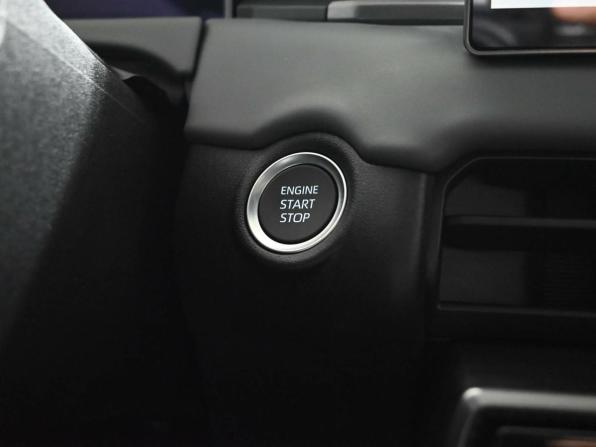 Toyota RAV4 VI (XA60) с пробегом 2026 года, цена 4 650 000 рублей, 37 км, внедорожник, Автокод Объявления