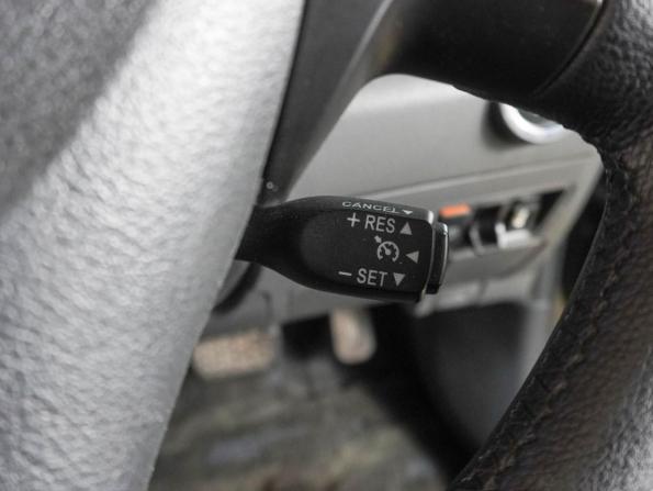 Toyota ISis I Рестайлинг с пробегом 2009 года, цена 1 484 000 рублей, 157700 км, компактвэн, Автокод Объявления