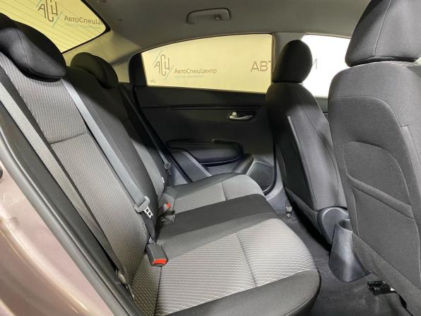 Kia Rio IV с пробегом 2019 года, цена 1 308 800 рублей, 119000 км, седан, Автокод Объявления