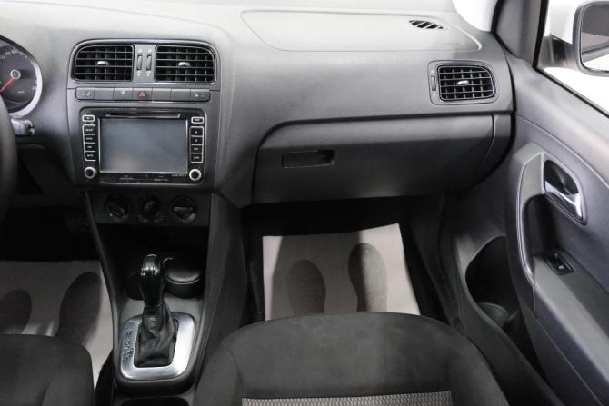 Volkswagen Polo V с пробегом 2011 года, цена 659 000 рублей, 241000 км, седан, Автокод Объявления
