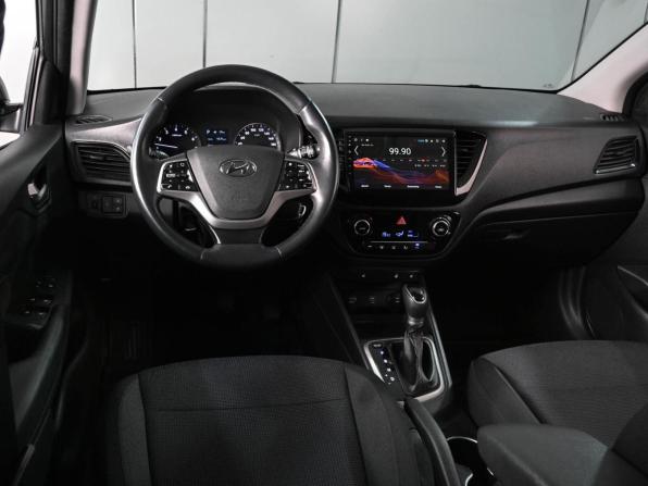 Hyundai Solaris II с пробегом 2019 года, цена 1 579 000 рублей, 124119 км, седан, Автокод Объявления