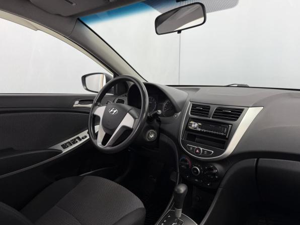 Hyundai Solaris I с пробегом 2013 года, цена 800 000 рублей, 56055 км, седан, Автокод Объявления