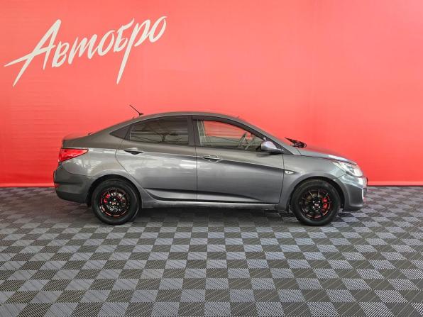 Hyundai Solaris I с пробегом 2013 года, цена 555 000 рублей, 244489 км, седан, Автокод Объявления