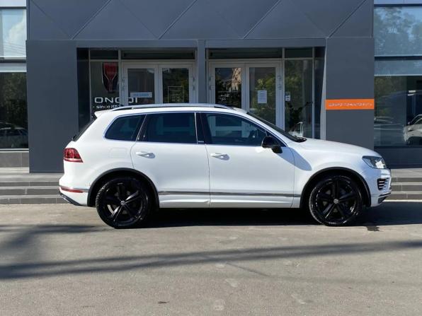 Volkswagen Touareg II Рестайлинг с пробегом 2017 года, цена 3 095 000 рублей, 162033 км, внедорожник, Автокод Объявления