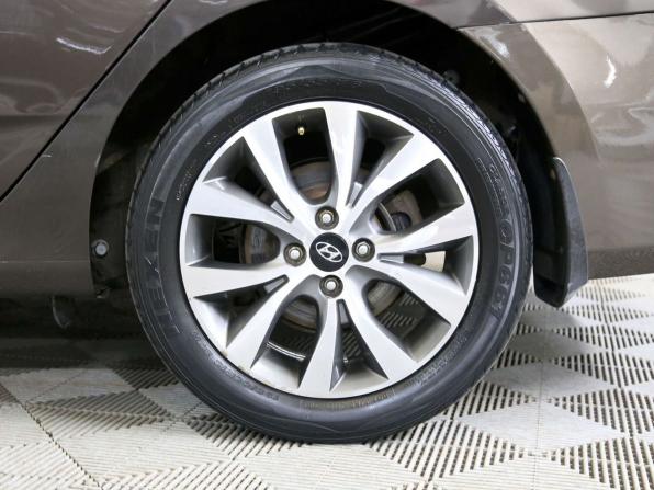 Hyundai Solaris I Рестайлинг с пробегом 2015 года, цена 990 000 рублей, 64394 км, седан, Автокод Объявления