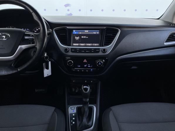 Hyundai Solaris II с пробегом 2017 года, цена 1 150 000 рублей, 186805 км, седан, Автокод Объявления