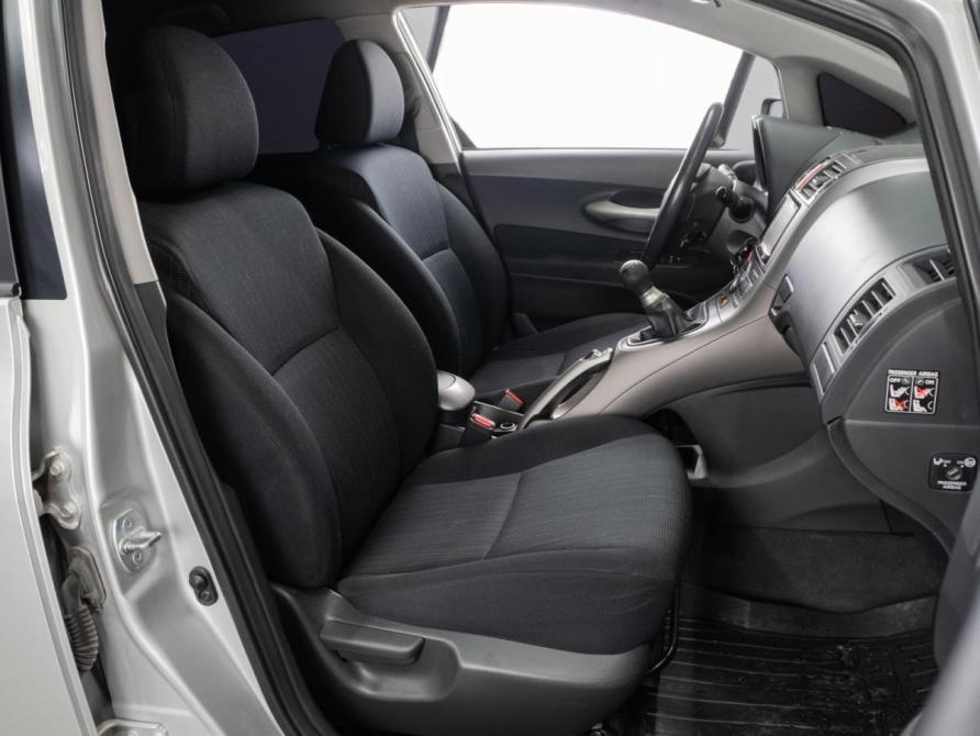 Toyota Auris I Тюмень  - изображение 8