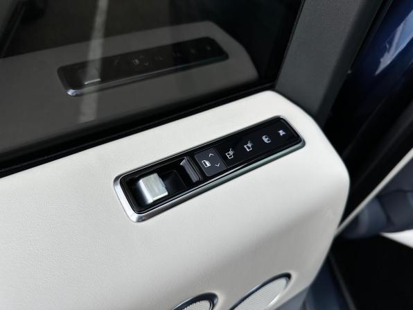 Land Rover Range Rover IV Рестайлинг с пробегом 2022 года, цена 9 150 000 рублей, 43267 км, внедорожник, Автокод Объявления