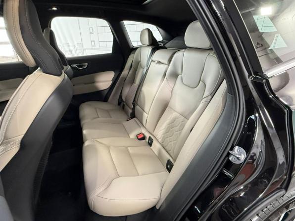 Новый Volvo XC60 II Рестайлинг 2 2025 года, цена 6 350 000 рублей, внедорожник, Автокод Объявления