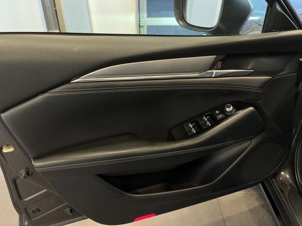 Mazda 6 III (GJ) Рестайлинг 2 с пробегом 2021 года, цена 2 920 000 рублей, 85009 км, седан, Автокод Объявления