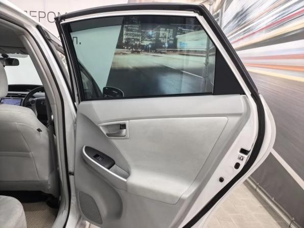 Toyota Prius III Рестайлинг (XW30) с пробегом 2015 года, цена 1 290 000 рублей, 137025 км, лифтбек, Автокод Объявления