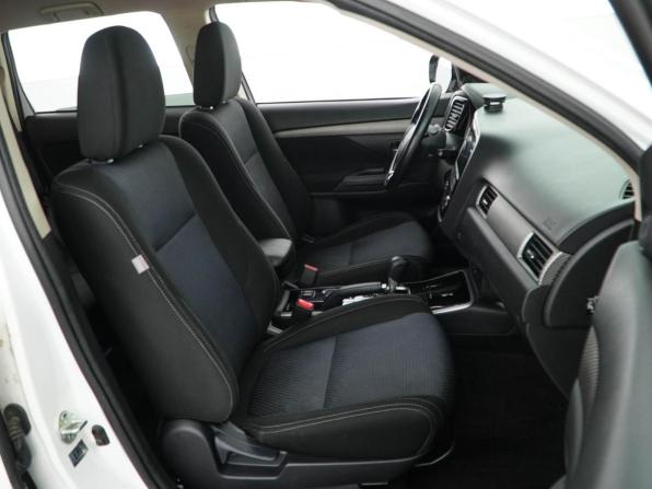 Mitsubishi Outlander III Рестайлинг 3 с пробегом 2018 года, цена 2 035 055 рублей, 99579 км, внедорожник, Автокод Объявления