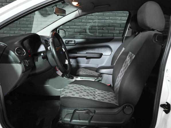 Ford Focus II Рестайлинг с пробегом 2009 года, цена 350 000 рублей, 244531 км, хэтчбек, Автокод Объявления