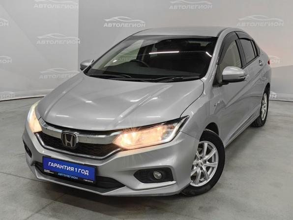 Honda Grace I Рестайлинг с пробегом 2017 года, цена 900 000 рублей, 160000 км, седан, Автокод Объявления