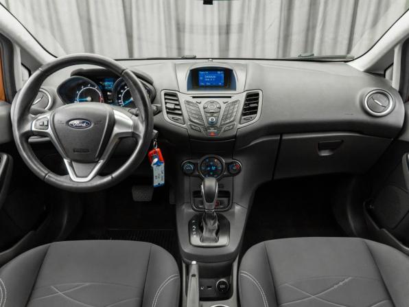 Ford Fiesta Mk6 Рестайлинг с пробегом 2015 года, цена 1 120 000 рублей, 87417 км, седан, Автокод Объявления