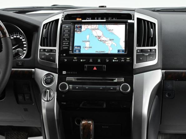 Toyota Land Cruiser 200 Series Рестайлинг 1 с пробегом 2015 года, цена 2 599 000 рублей, 118131 км, внедорожник, Автокод Объявления