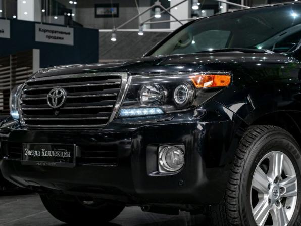 Toyota Land Cruiser 200 Series Рестайлинг 1 с пробегом 2014 года, цена 5 279 900 рублей, 180045 км, внедорожник, Автокод Объявления