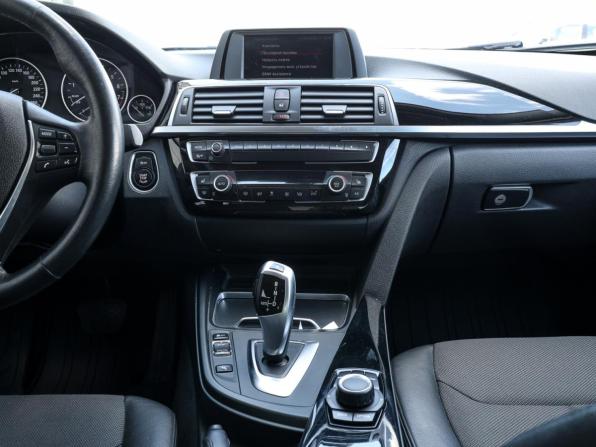 BMW 3 серии VI (F3x) Рестайлинг с пробегом 2018 года, цена 1 879 000 рублей, 123250 км, седан, Автокод Объявления