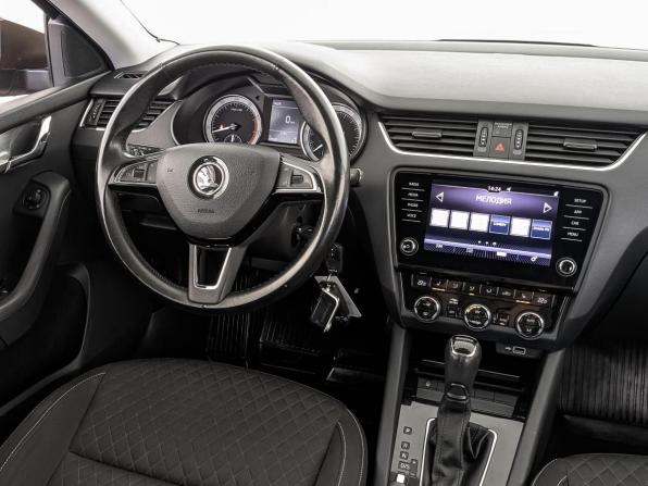 Skoda Octavia III (A7) Рестайлинг с пробегом 2018 года, цена 1 850 000 рублей, 55600 км, лифтбек, Автокод Объявления