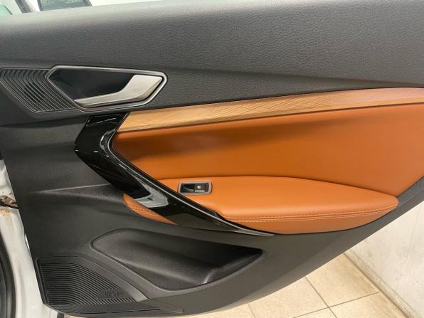 Lada (ВАЗ) Vesta I Рестайлинг (NG) с пробегом 2024 года, цена 1 399 000 рублей, 23500 км, седан, Автокод Объявления