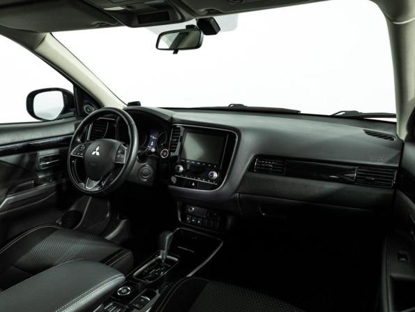 Mitsubishi Outlander III Рестайлинг 3 с пробегом 2020 года, цена 2 649 700 рублей, 87699 км, внедорожник, Автокод Объявления