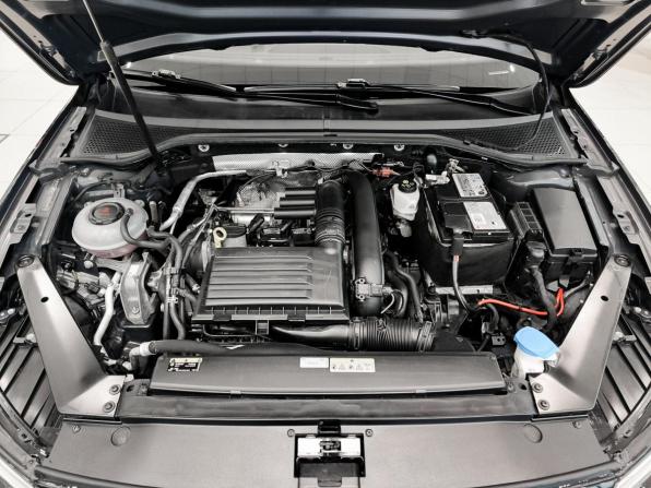 Volkswagen Passat B8 Рестайлинг с пробегом 2021 года, цена 2 290 000 рублей, 48316 км, седан, Автокод Объявления