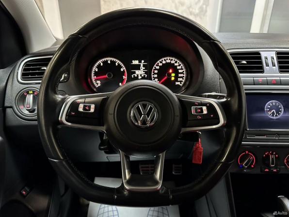 Volkswagen Polo V Рестайлинг с пробегом 2018 года, цена 1 325 000 рублей, 96269 км, седан, Автокод Объявления