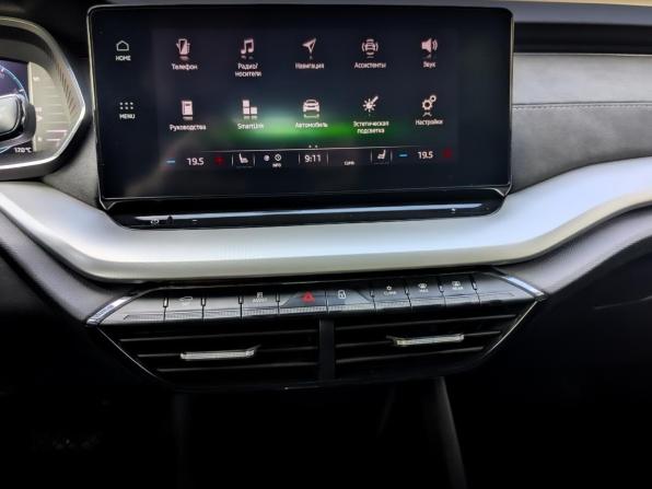 Skoda Octavia IV (A8) с пробегом 2021 года, цена 2 400 000 рублей, 75851 км, лифтбек, Автокод Объявления