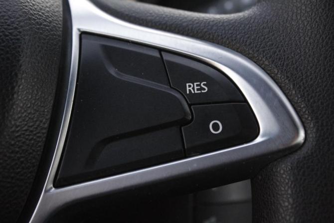 Renault Sandero II Рестайлинг с пробегом 2019 года, цена 1 195 000 рублей, 82400 км, хэтчбек, Автокод Объявления