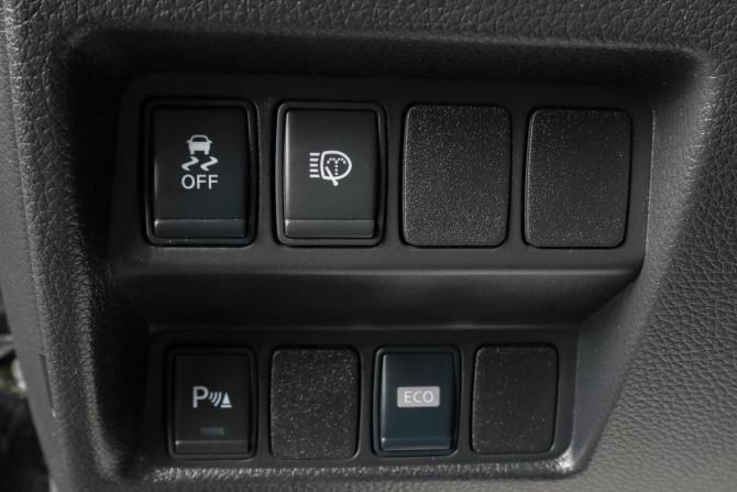 Nissan Qashqai II с пробегом 2018 года, цена 1 599 000 рублей, 155000 км, внедорожник, Автокод Объявления