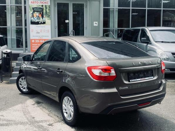 Lada (ВАЗ) Granta I Рестайлинг с пробегом 2021 года, цена 760 000 рублей, 57206 км, хэтчбек, Автокод Объявления