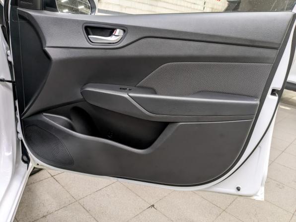 Hyundai Solaris II Рестайлинг с пробегом 2022 года, цена 1 890 000 рублей, 36733 км, седан, Автокод Объявления