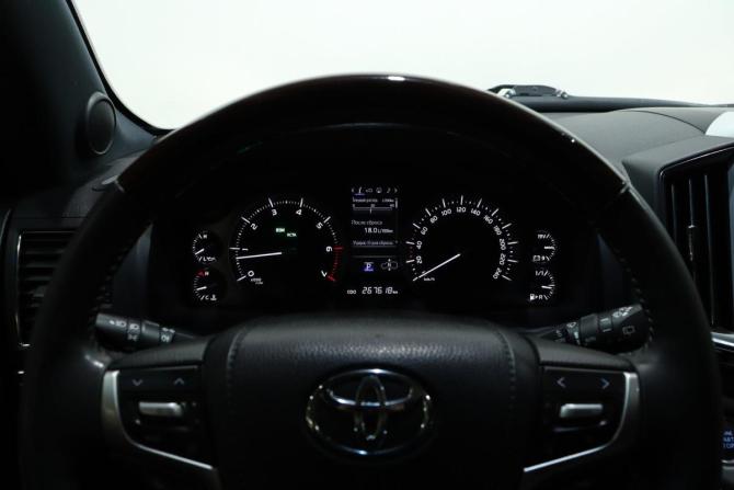 Toyota Land Cruiser 200 Series Рестайлинг 2 с пробегом 2020 года, цена 8 299 000 рублей, 267617 км, внедорожник, Автокод Объявления