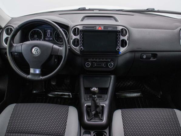 Volkswagen Tiguan I с пробегом 2010 года, цена 649 000 рублей, 176792 км, внедорожник, Автокод Объявления