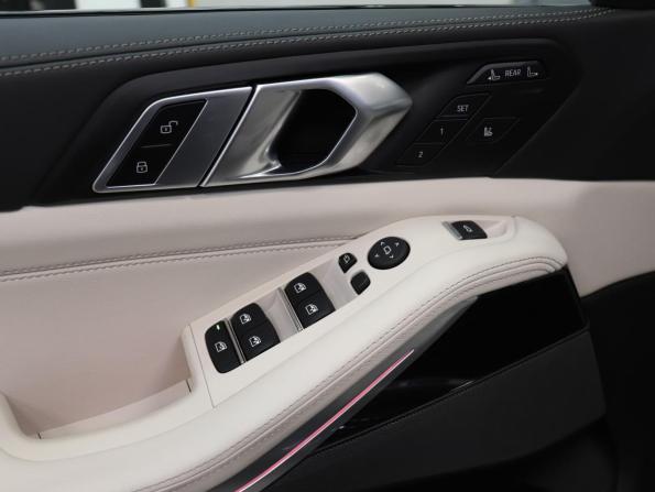 BMW X7 I (G07) Рестайлинг с пробегом 2025 года, цена 15 990 000 рублей, 5834 км, внедорожник, Автокод Объявления