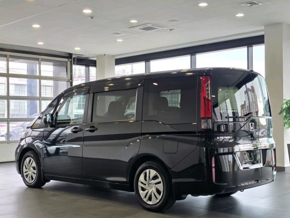 Honda Stepwgn V с пробегом 2016 года, цена 1 799 000 рублей, 141488 км, минивэн, Автокод Объявления
