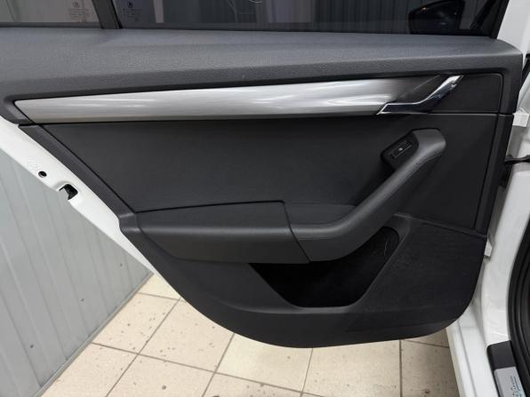 Skoda Octavia III (A7) Рестайлинг с пробегом 2019 года, цена 1 820 000 рублей, 123177 км, лифтбек, Автокод Объявления