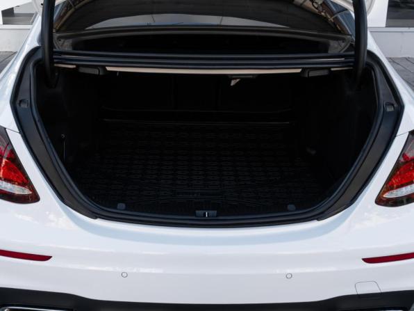 Mercedes-Benz E-Класс V (W213 S213 C238) с пробегом 2018 года, цена 2 998 000 рублей, 142571 км, седан, Автокод Объявления