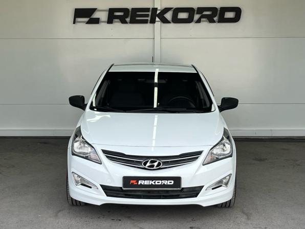 Hyundai Solaris I Рестайлинг с пробегом 2016 года, цена 1 049 000 рублей, 136000 км, седан, Автокод Объявления