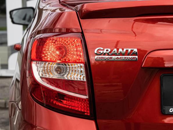 Lada (ВАЗ) Granta I Рестайлинг с пробегом 2022 года, цена 880 000 рублей, 76880 км, седан, Автокод Объявления