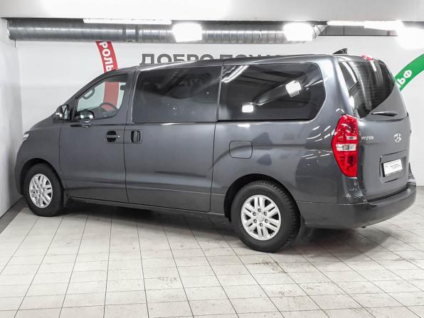 Hyundai H-1 II Рестайлинг 2 с пробегом 2021 года, цена 3 225 000 рублей, 98690 км, минивэн, Автокод Объявления