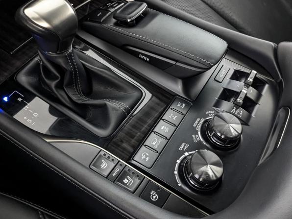 Lexus LX III Рестайлинг 2 с пробегом 2020 года, цена 10 200 000 рублей, 84963 км, внедорожник, Автокод Объявления