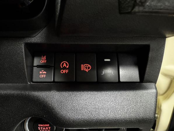 Suzuki Jimny IV с пробегом 2022 года, цена 2 550 000 рублей, 28878 км, внедорожник, Автокод Объявления