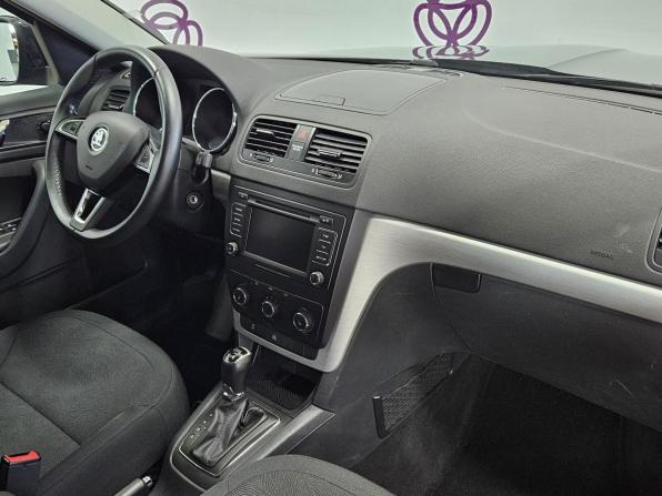 Skoda Yeti I Рестайлинг с пробегом 2014 года, цена 1 326 000 рублей, 118333 км, внедорожник, Автокод Объявления