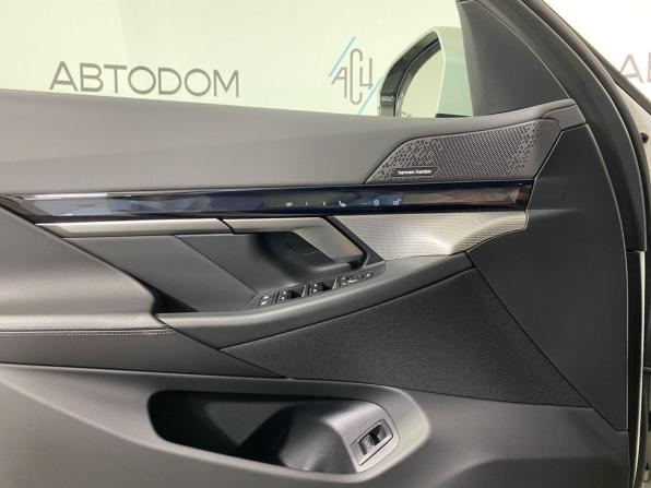 BMW 5 серии VIII (G60/G61/G68) с пробегом 2024 года, цена 7 859 900 рублей, 21401 км, седан, Автокод Объявления