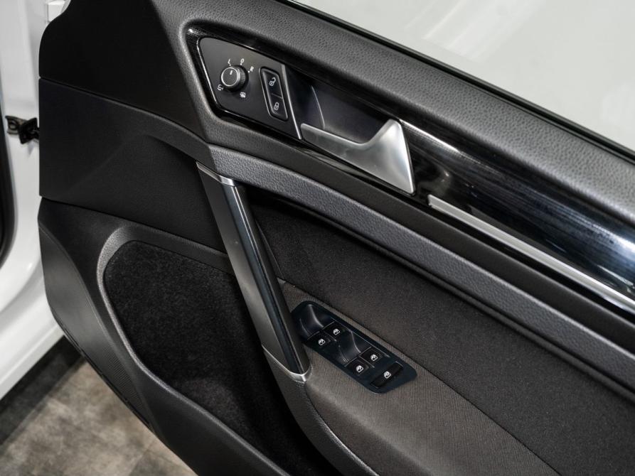 Volkswagen Golf VII Рестайлинг Чита  - изображение 16